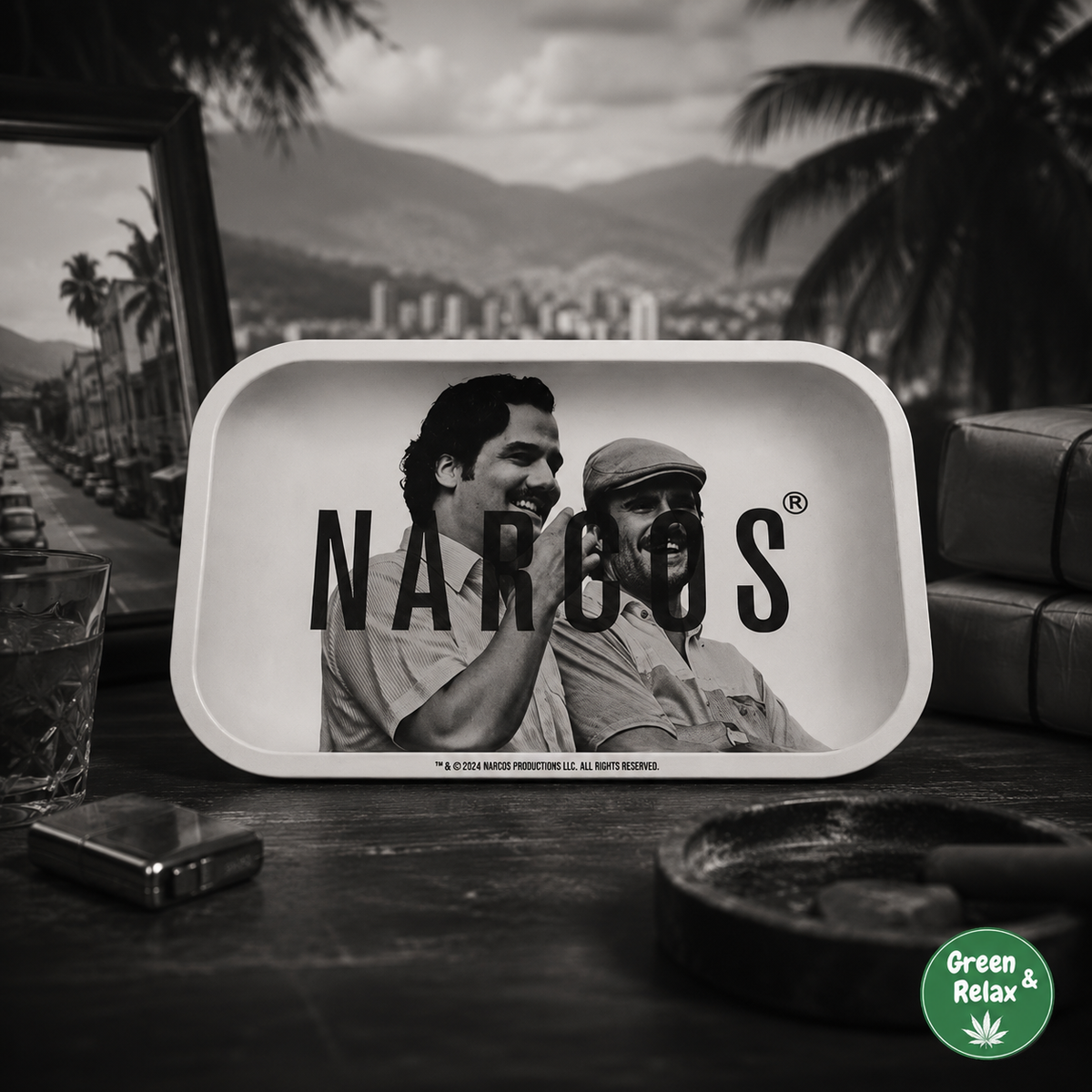 Plateau Fumeur – Narcos Black & White