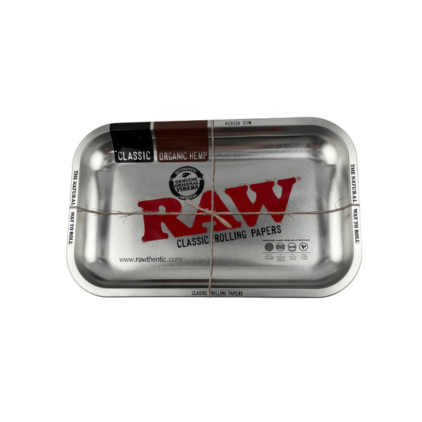 Plateau fumeur RAW métal argenté Classic Rolling Papers avec ficelle emblématique en format rectangulaire pour accessoires CBD à Metz