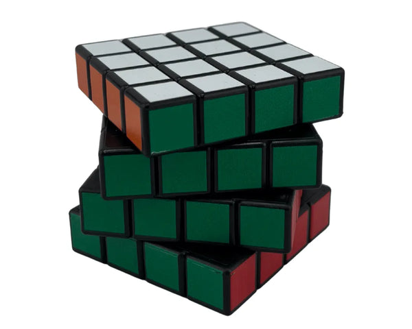 Grinder en métal en forme de cube puzzle style Rubik avec faces colorées vert, rouge et blanc, design géométrique original, idéal pour accessoires CBD à Metz