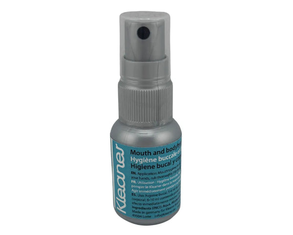 Spray Kleaner 10 ml vu de face, nettoyant pour hygiène buccale et corporelle avec étiquette bleue, idéal pour accessoires CBD à Metz